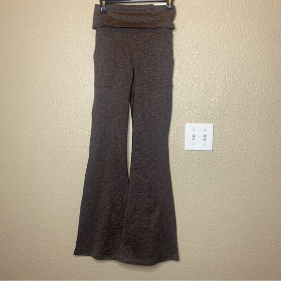 aerie Pants - Aerie the hugger flare leggings size medium -FINAL PRICE